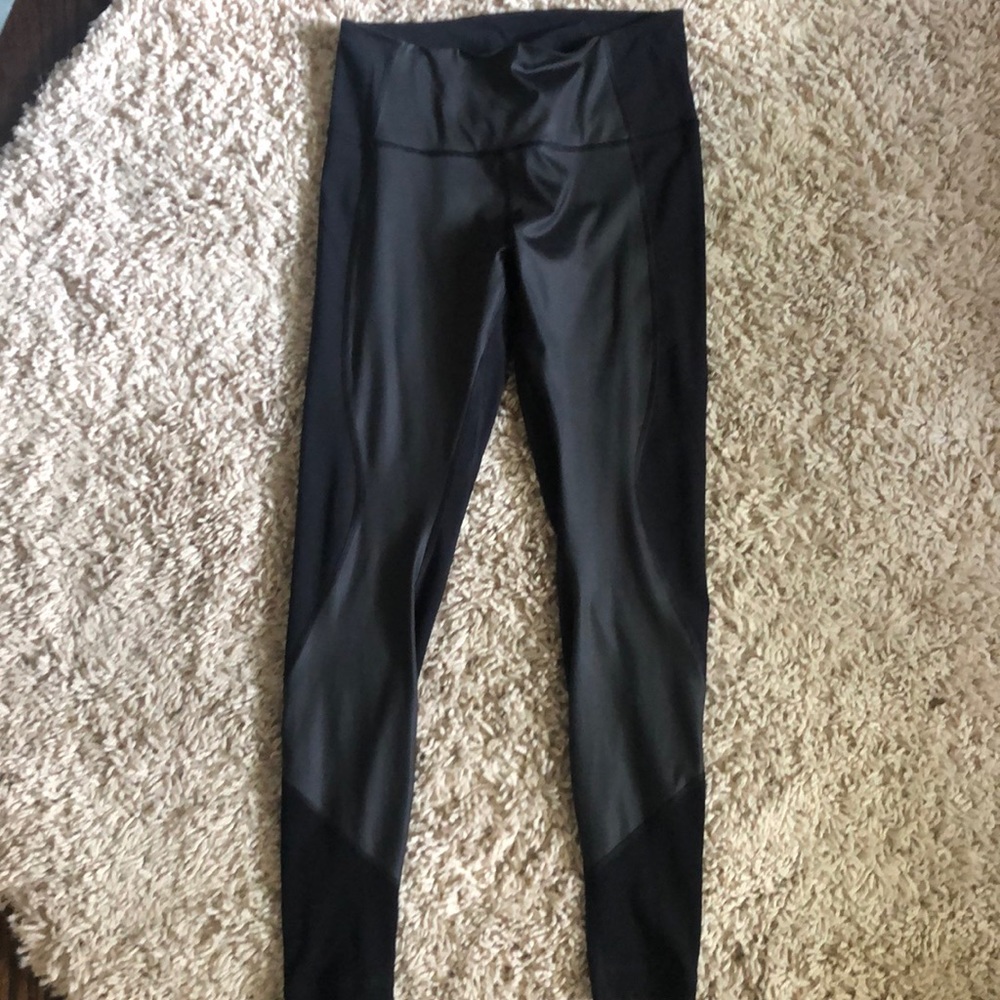 Wunder unders with faux leather and ribbed detail